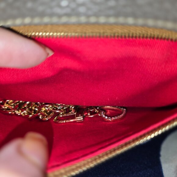 Dooney Pebble Grain Camera Zip Crossbody in Elephant EUC w/Dooney wallet - NWT - Picture 7 of 14